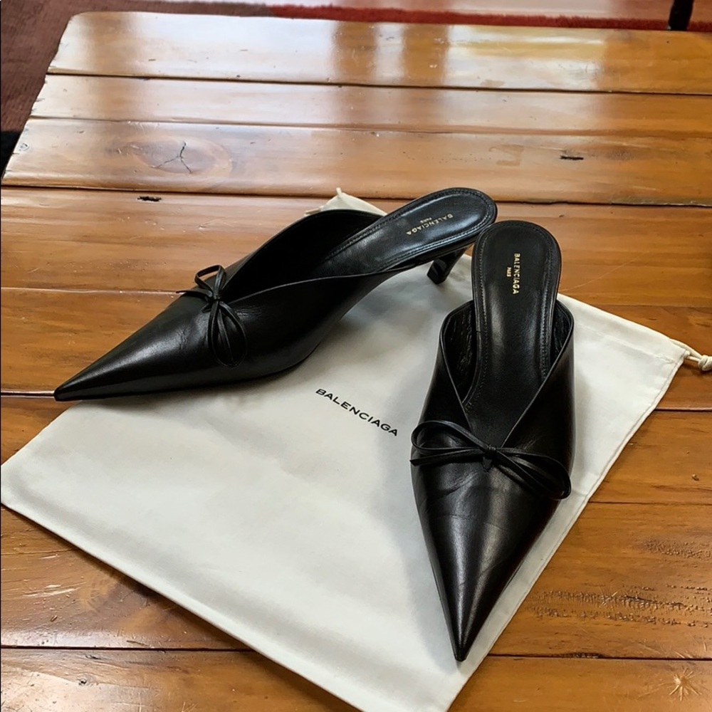 Kitten heel with bow Balenciaga